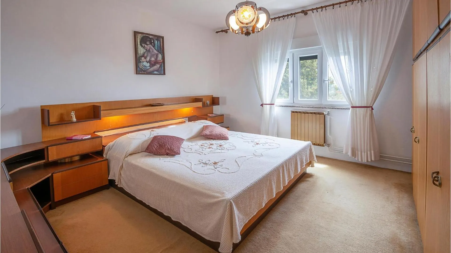 Lovely Apartment In Koromacno With House Sea View
