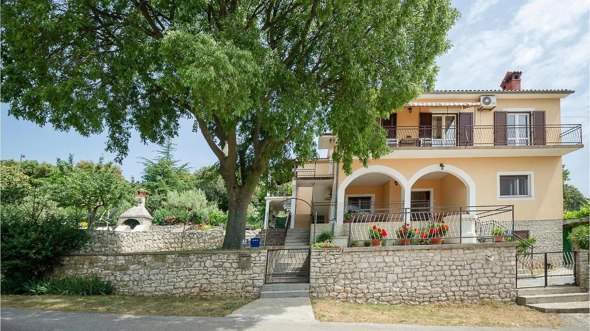 Lovely Apartment In Koromacno With House Sea View Κροατία