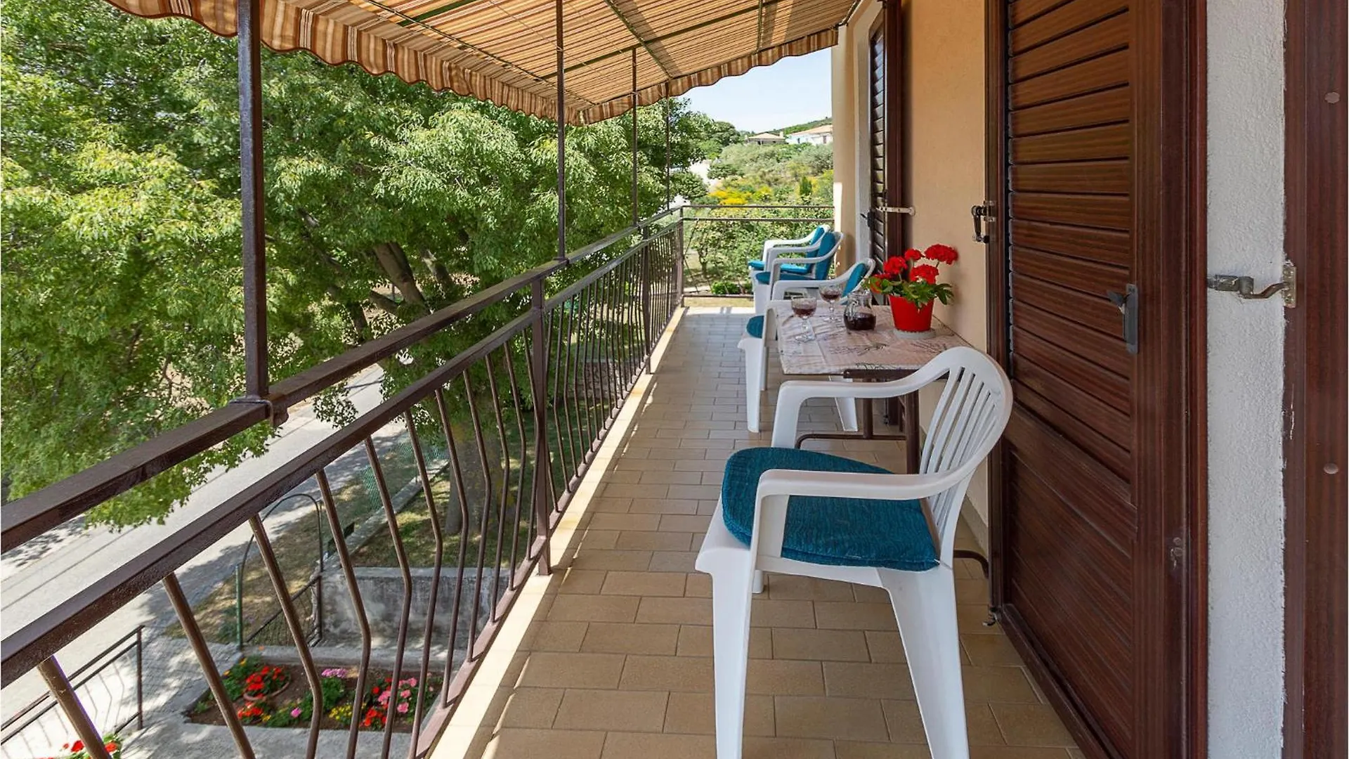 Lovely Apartment In Koromacno With House Sea View
